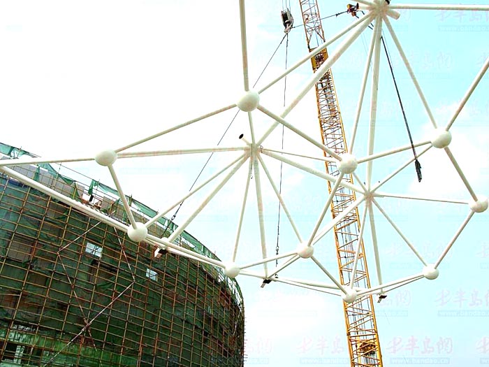 平凉体育馆网架安装